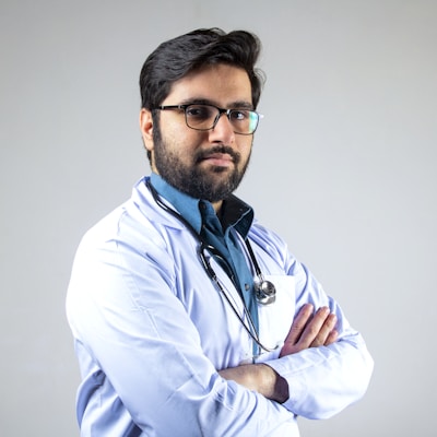 Dr. Ahmed Mansour